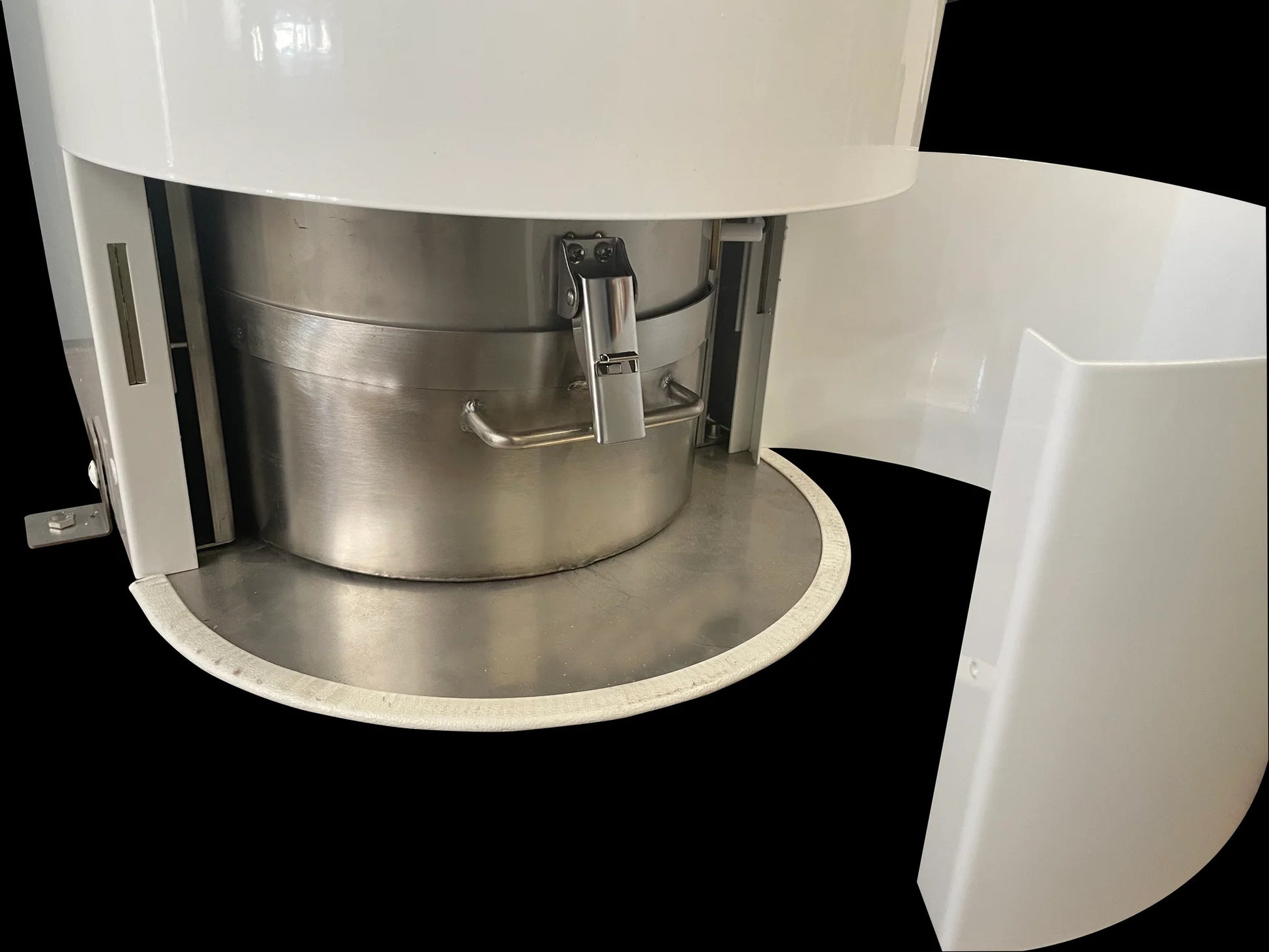 Propane top incinerator toilet